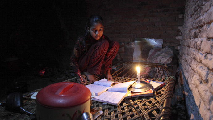 Pakistan: A-bombs aplenty, but no lights to see them by