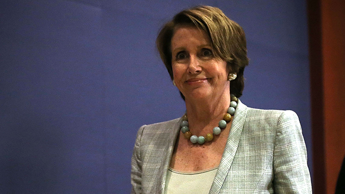 Pelosi booed for defending NSA wiretapping