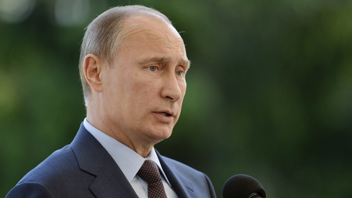 Putin: Snowden still in Moscow airport, won't be extradited, free to go anywhere
