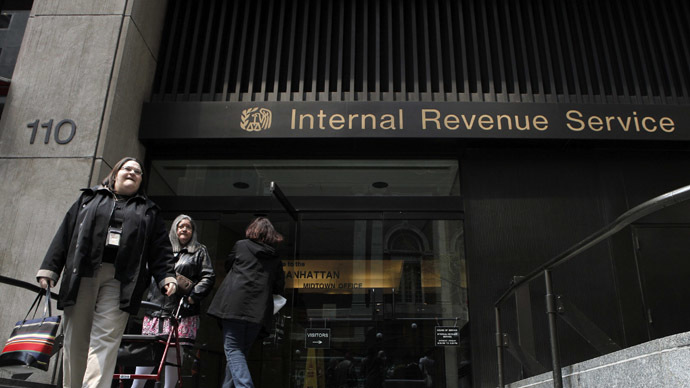 IRS accused of granting $500 mln in suspicious contracts