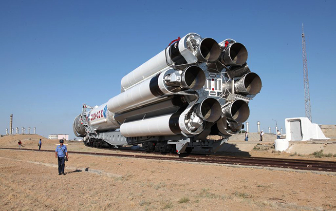 The Proton-M booster rocket with a DM-03 (RIA Novosti / Roskosmos Press Service)