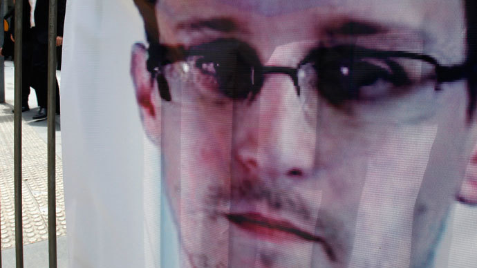 Snowden summoned Americans 'to confront the growing danger of tyranny,' father says