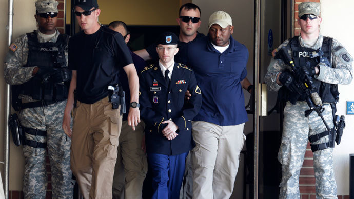 Manning prosecution rests, defense set to begin Monday