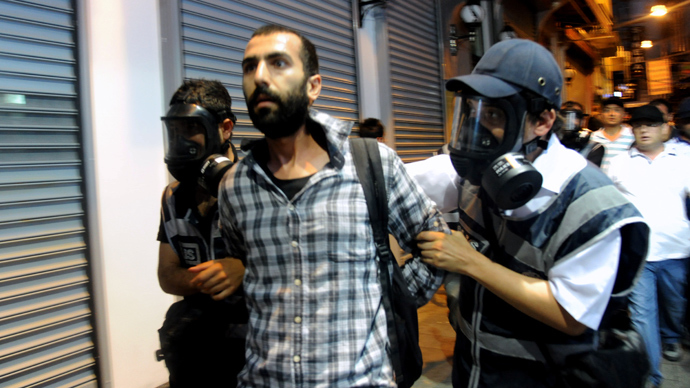 Taksim detainees start hunger strike as prosecutor extends detention – report