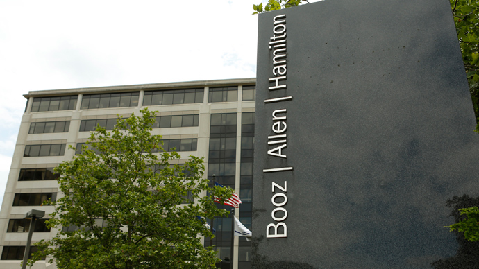 Air Force clears Booz Allen of wrongdoing in Snowden case