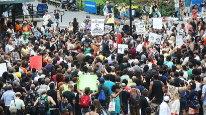Thousands protest Zimmerman verdict as DoJ vows to restart hate crime inquiry