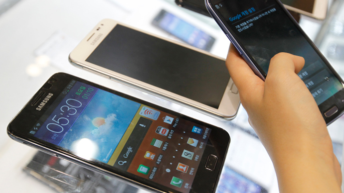 Retail stores track consumers' smartphones through Wi-Fi