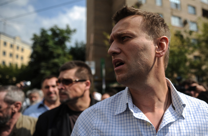 Blogger Aleksey Navalny pictured outside Moscow's Khamovniki Court where a verdict is to be announced on the case of the members of the Pussy Riot punk band (RIA Novosti / Vladimir Astapkovich)