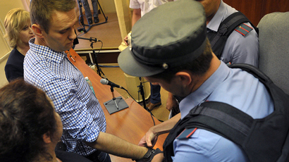 Top opposition figure Navalny dodges prison with 5yr suspended sentence