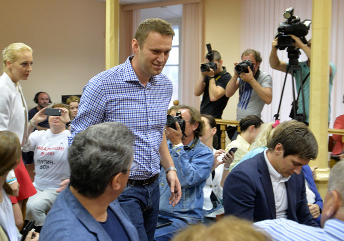 Moscow mayoral candidate and opposition activist Alexei Navalny, charged in Kirovles company embezzlement case, is in Kirov's Leninsky court. (RIA Novosti/Iliya Pitalev)