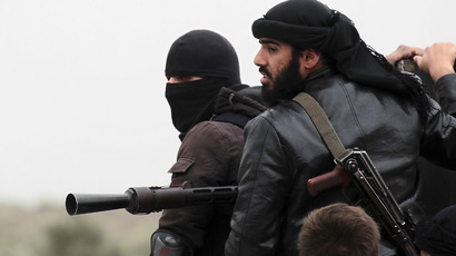 Syrian rebels press US to send weapons fast, Kerry sees no military solution to crisis