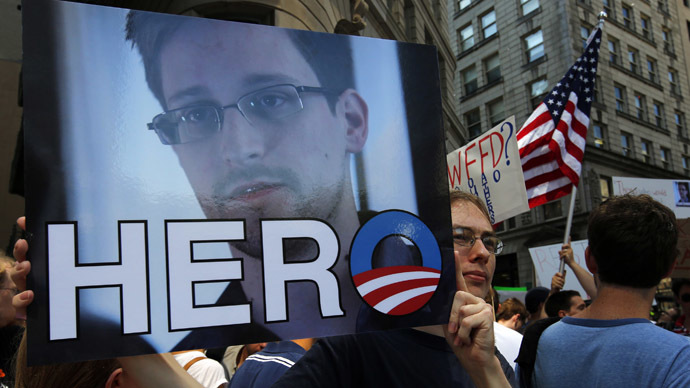 Should Obama skip G20 in Russia over Snowden? US foreign policy experts ponder