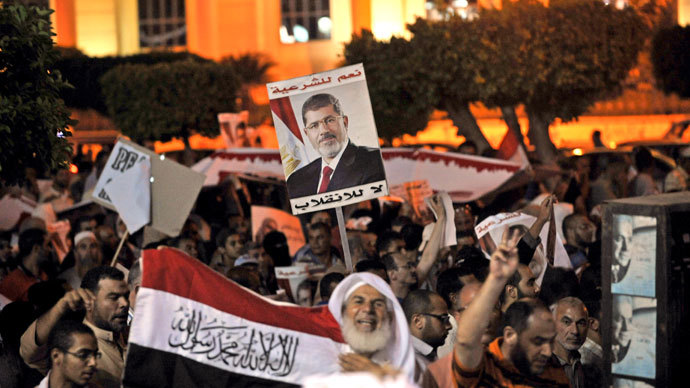 Police ordered to break up pro-Morsi protest, Islamists remain defiant
