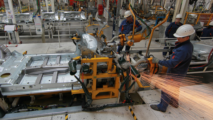 Russia's manufacturing contracts in July to 3.5 year low