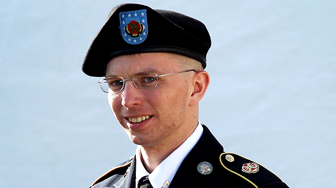 Manning's anger, emotional issues made him unfit for intel work – defense attorneys