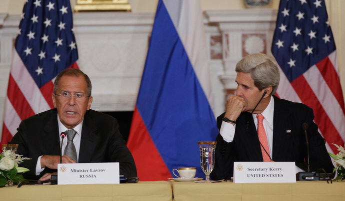 Russian Foreign Minister Sergey Lavrov(L) and US Secretary of State John Kerry (AFP Photo/Paul J. Richards)