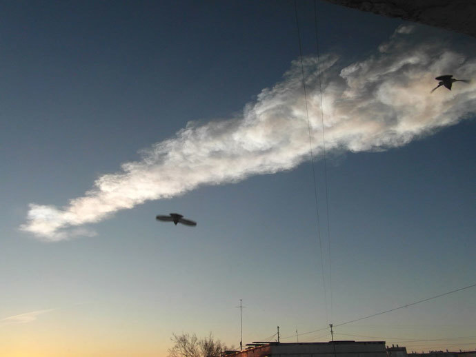 The trace of a flying object in the sky in Chelyabinsk Region.(RIA Novosti / Oleg Vinogradov)