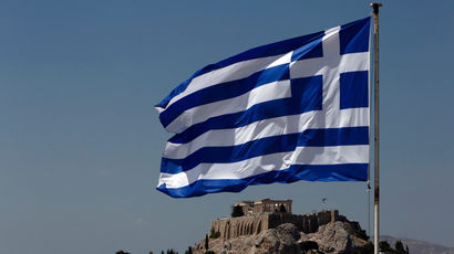 Greeks 40% poorer than in 2008