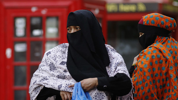 UK hospitals secretly enforcing staff head scarf ban