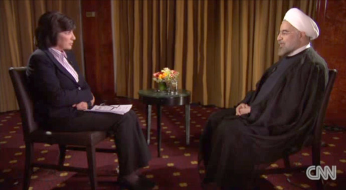 Christiane Amanpour (L) and Iranian president Hassan Rouhani (Still from YouTube video/CNNInternational)