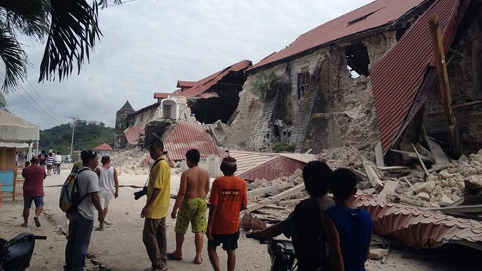 Over 100 killed after 7.1 quake hits southern Philippines