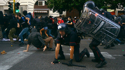 Violence as thousands march in Rome against austerity (PHOTOS)