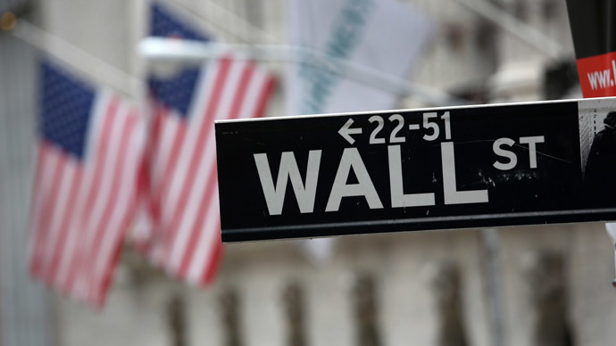 Bonus bite: Wall Street bankers fear lower pay in 2013