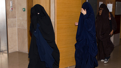 Veiled threat? Tougher regulations against wearing niqabs in court – UK judge