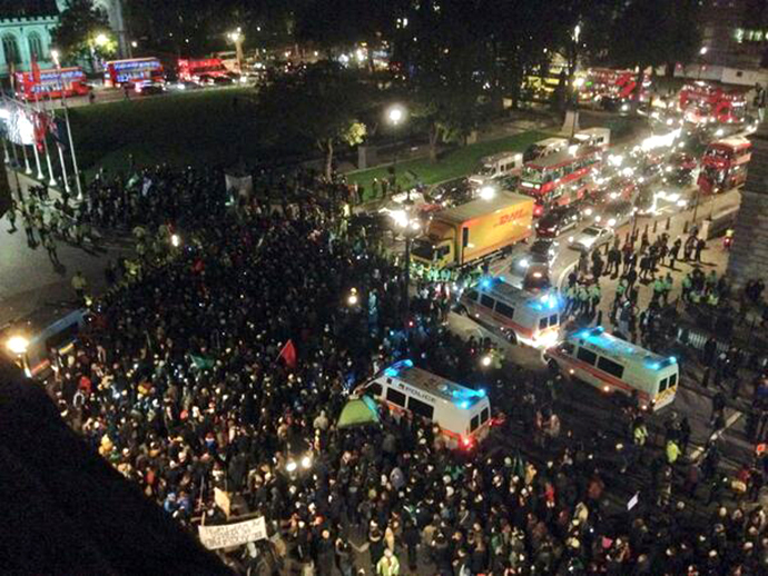 A scene from outside Houses of Parliament, London. (Image from twitter user@TheBlogPirate)