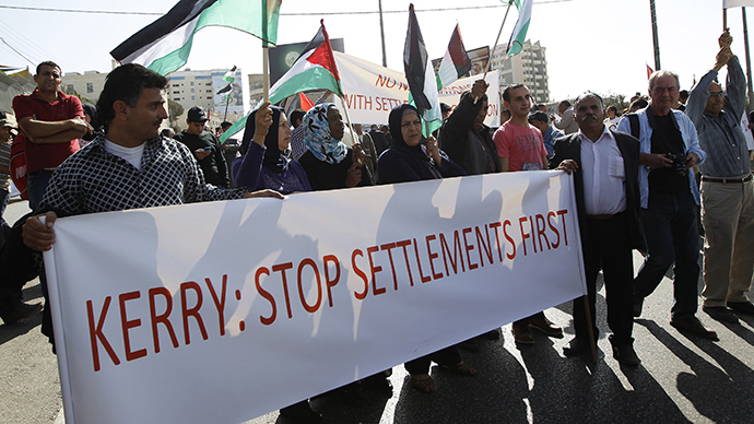 Kerry dubs West Bank settlements ‘illegitimate’ as Netanyahu blames Palestinians for talks stall