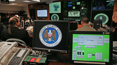 'Say NO to surveillance state!' Buses thanking Snowden cruise Washington (VIDEO)