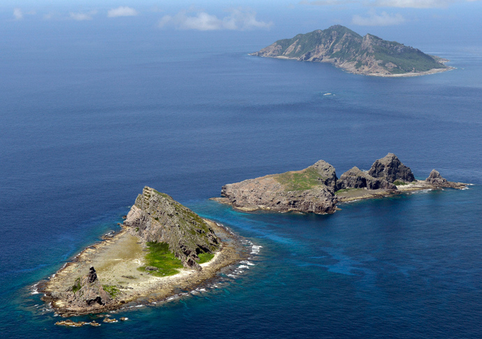 A group of disputed islands, Uotsuri island (top), Minamikojima (bottom) and Kitakojima, known as Senkaku in Japan and Diaoyu in China is seen in the East China Sea (Reuters / Kyodo)