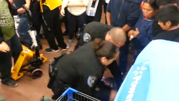 Black Friday shopping marred by shooting, clashes and arrests (VIDEOS)