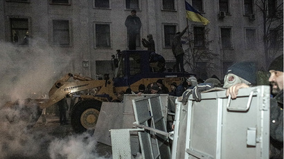Ukraine opposition vows to maintain protests, PM calls to end violence