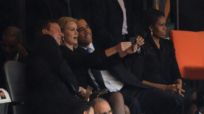 Cameron tells Danish PM to sell off Mandela memorial selfie for ‘a lot of money’ – report