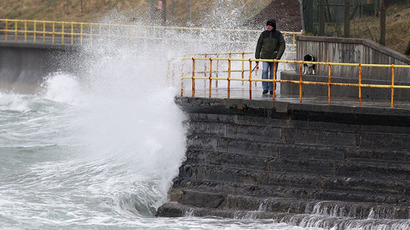 UK swept by destructive, ‘17 year-high’ tidal surge (PHOTOS)