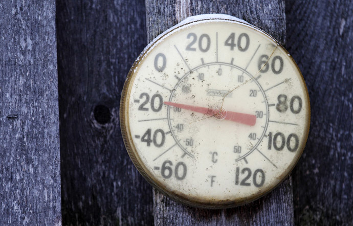 A backyard thermometer shows the temperature during winter in south Minneapolis, January 6, 2014. (Reuters/Eric Miller)