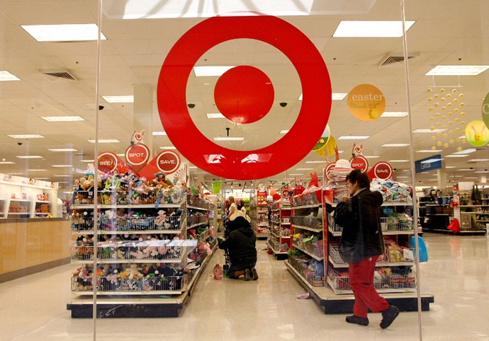 Customers shop at a Target store (AFP Photo / Getty Images / Justin Sullivan)