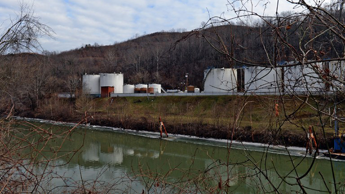 US House passed bill ravaging toxic-waste law - on same day as W. Virginia chemical spill