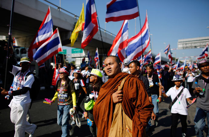 Anti-government protestors march in central Bangkok January 13, 2014. (Reuters / Nir Elias)