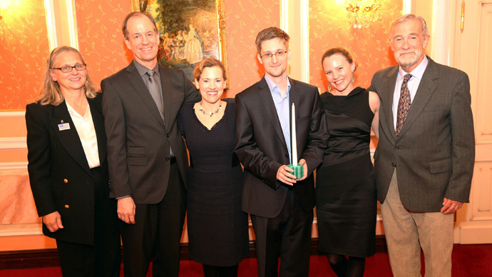 Edward Snowden (3rd R) alongside UK WikiLeaks journalist Sarah Harrison (2nd R) and the US whistleblowers (L to R) Coleen Rowley (FBI), Thomas Drake (NSA), Jesselyn Raddack (DoJ) and Ray McGovern (CIA). (Photo by Sunshinepress/Getty Images)