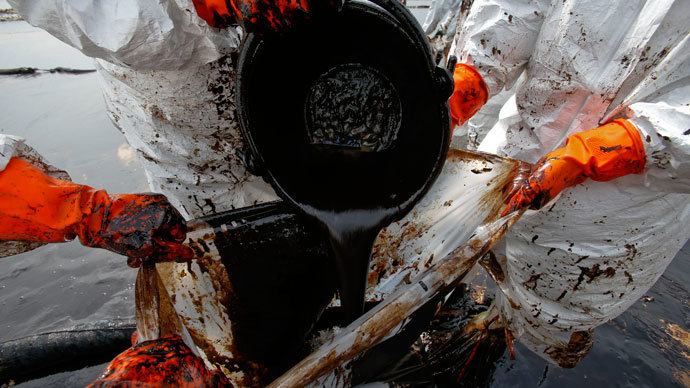 US railroad oil spills in 2013 surpassed previous four decades combined