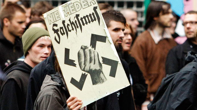 Munich protesters slapped with €200 fine for blocking neo-Nazi march