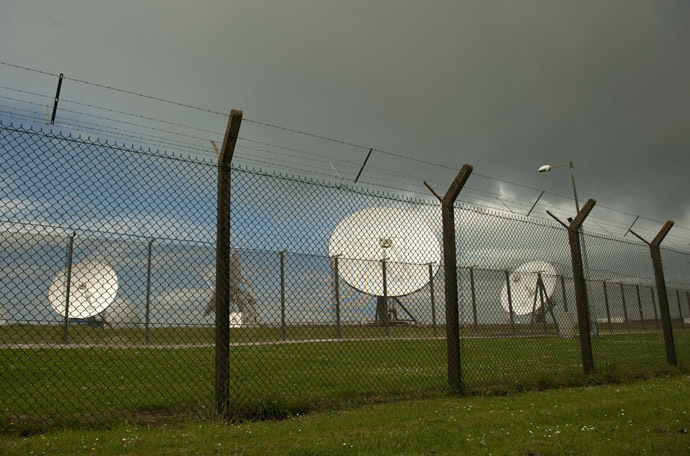 Satellite dishes are seen at GCHQ's outpost at Bude, close to where trans-Atlantic fibre-optic cables come ashore in Cornwall, southwest England (Reuters/Kieran Doherty)