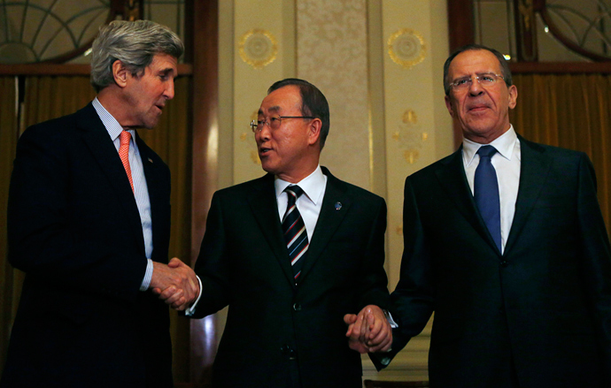 U.S. Secretary of State John Kerry (L-R), U.N. Secretary-General Ban Ki-moon and Russia's Foreign Minister Sergey Lavrov (Reuters / Gary Cameron)