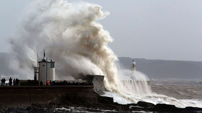 Stormpocalypse: Worst storm 'in quarter of a century' heading for UK