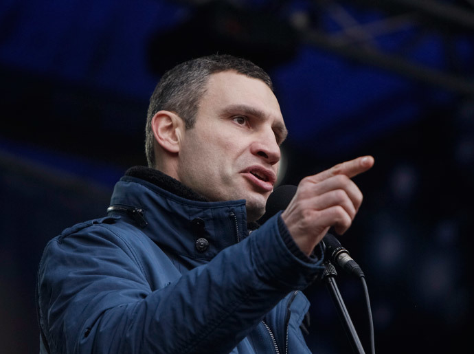Opposition leader Vitaly Klitschko attends an anti-government rally in Kiev February 9, 2014 (Reuters / Gleb Garanich)