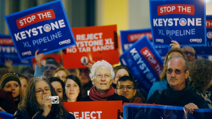 Demonstrators protest against the proposed Keystone XL oil pipeline in San Francisco, California February 3, 2014.(Reuters / Stephen Lam)