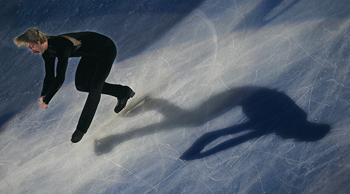 Turin Olympic gold medalist Yevgeny Plushenko of Russia performs during a figure skating exhibition show in Tokyo, 04 March 2006. (AFP Photo / Toru Yamanaka)