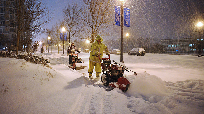 At least 21 killed as epic snowstorm blankets Northeast US